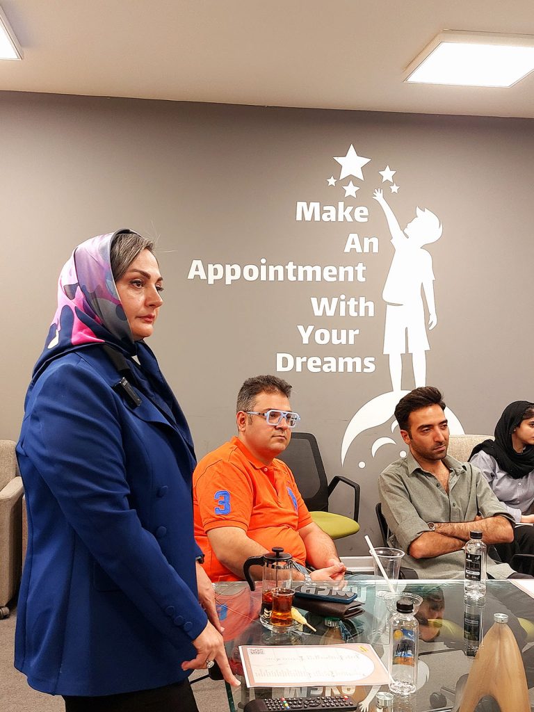 تصویری از برنامه دورهمی کافه و کتاب
